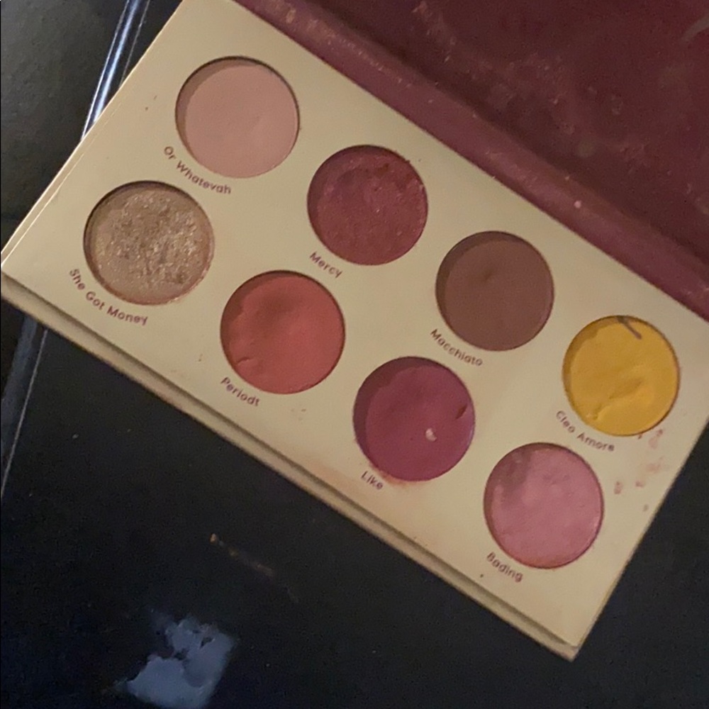 makeup - Picture 3 of 3